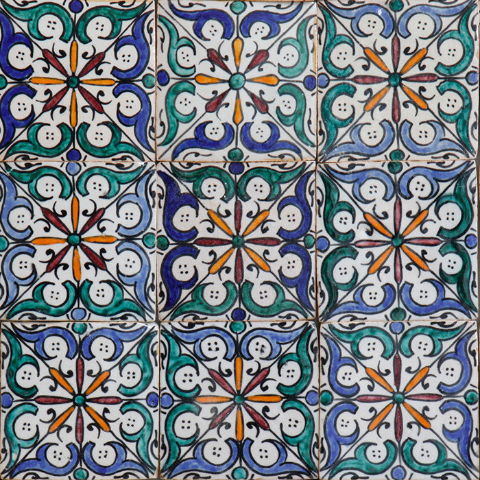 Hand-painted tile – ethnic