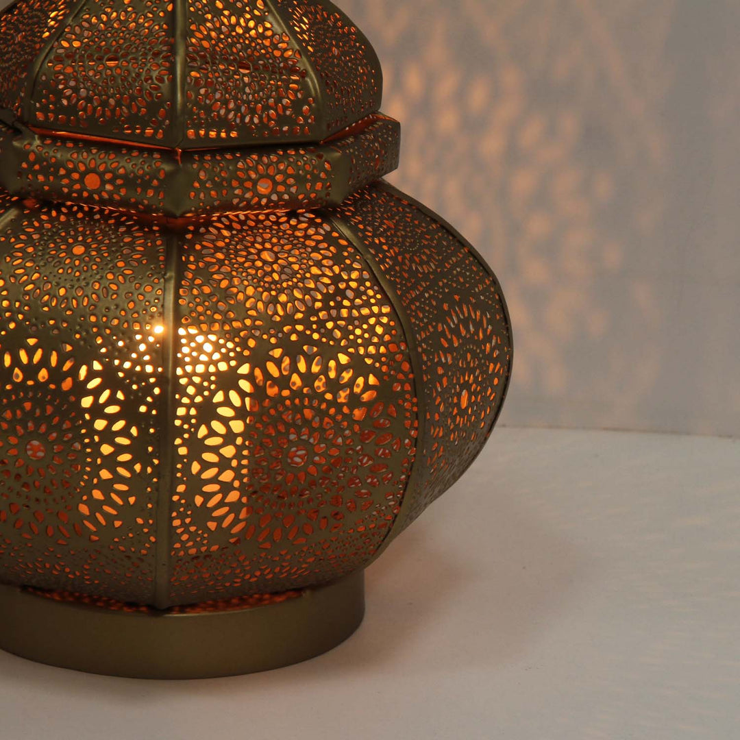 Oriental lantern Anida