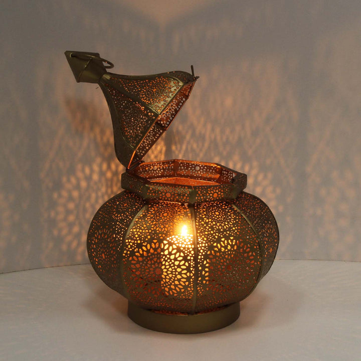Oriental lantern Anida
