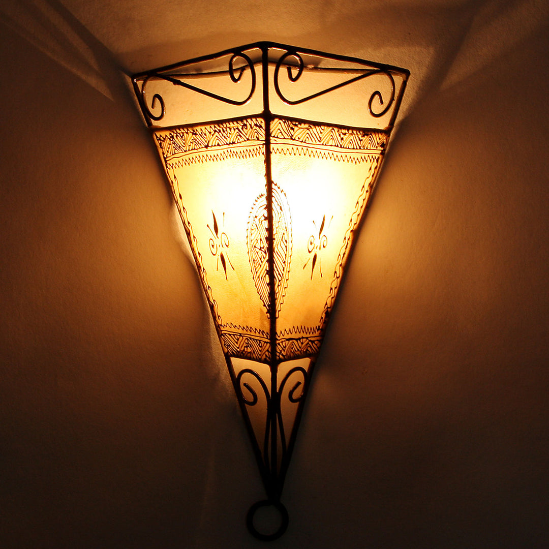 Emrah natural leather wall lamp