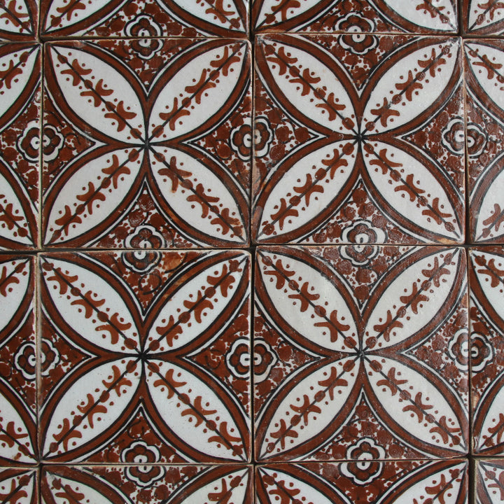 Hand-painted tile – Mediterranean country house ceramics