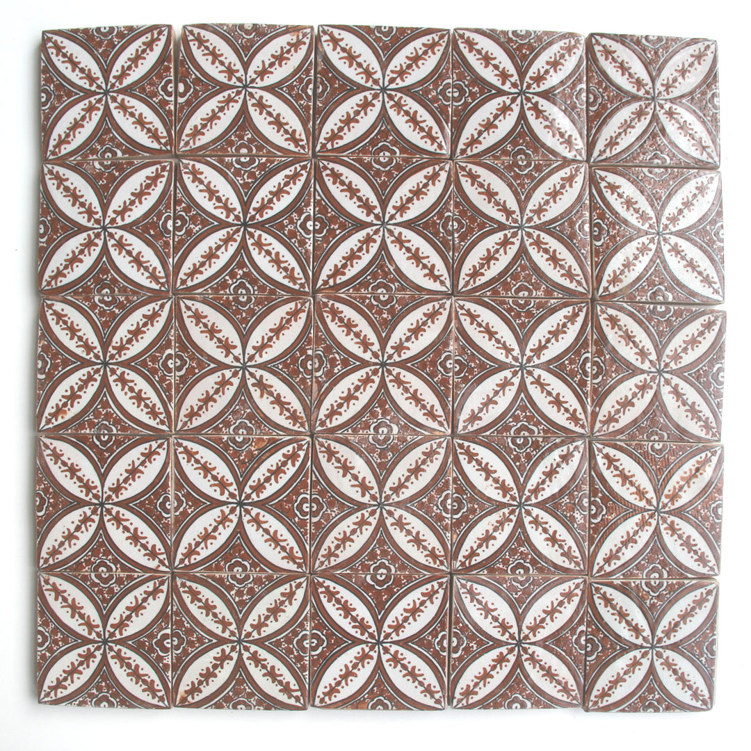 Hand-painted tile – Mediterranean country house ceramics