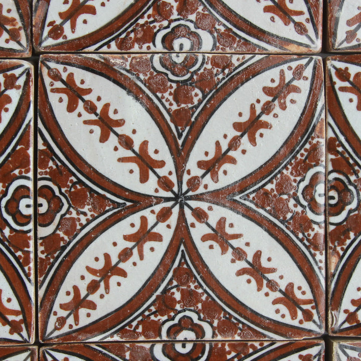 Hand-painted tile – Mediterranean country house ceramics
